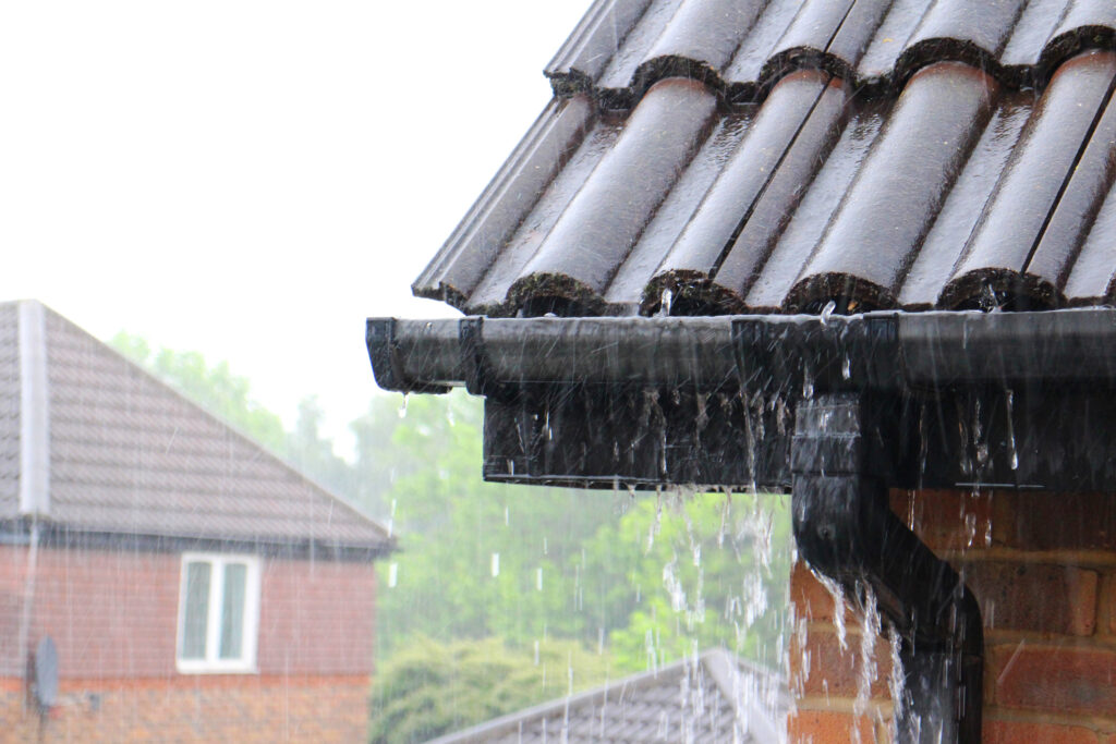 gutter cleaning wigan
